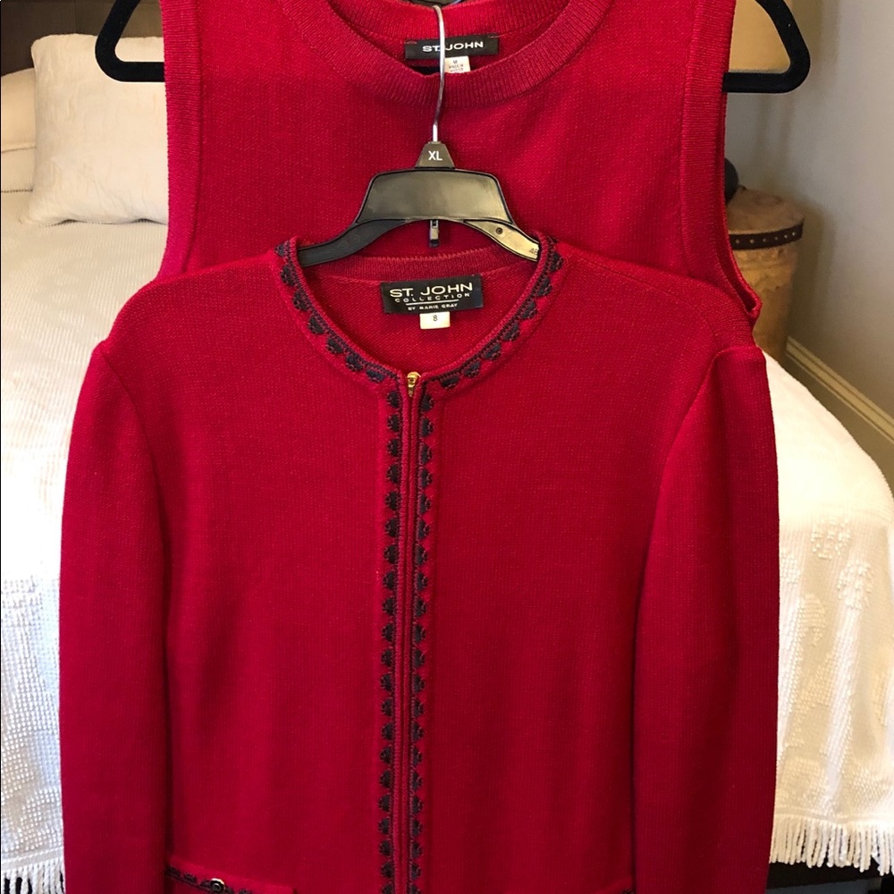 St. John Collection 2 pieces jacket and top